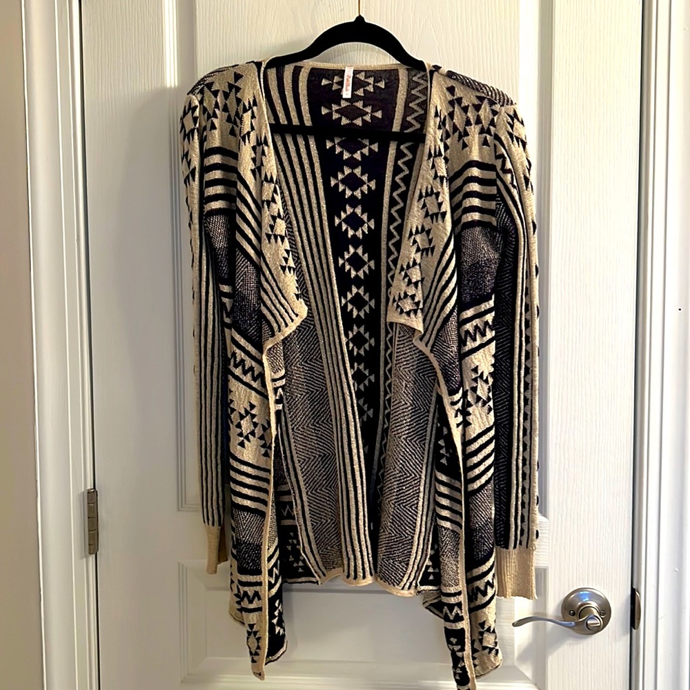 Cream & Navy Open Cardigan by PinkBlush Size Medium